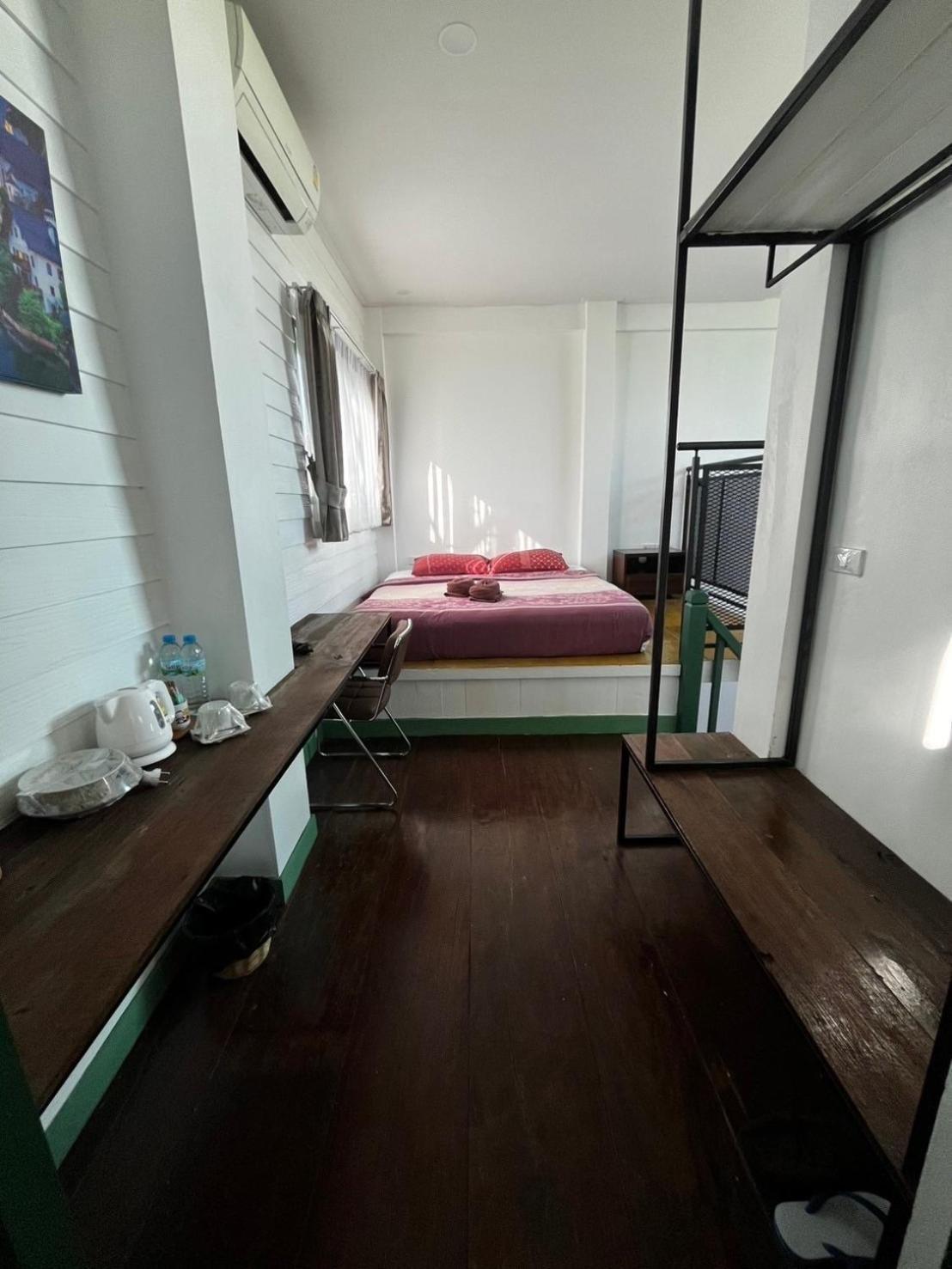Goodmorning By Tamarind Hostel Пра Након Си Аютая Екстериор снимка