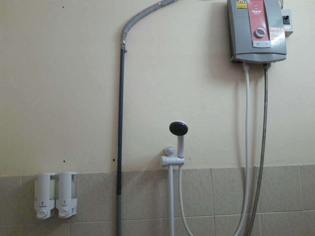 Goodmorning By Tamarind Hostel Пра Након Си Аютая Екстериор снимка