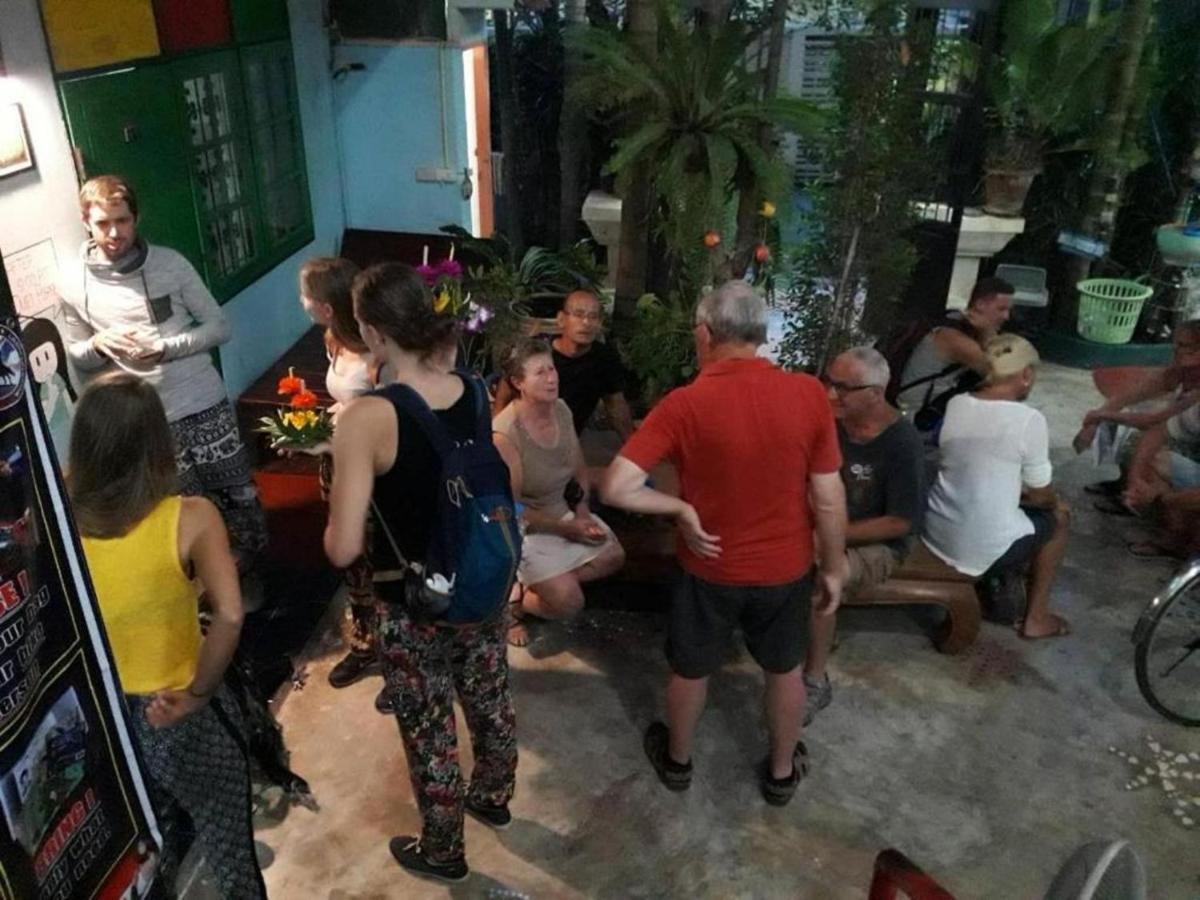 Goodmorning By Tamarind Hostel Пра Након Си Аютая Екстериор снимка